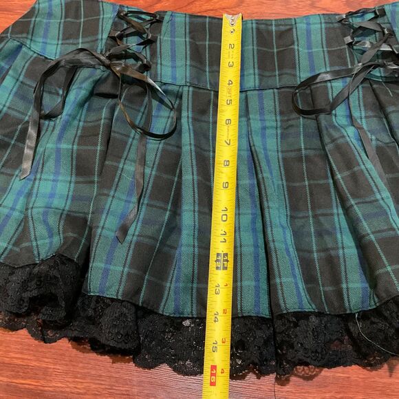 Widow Green Black Plaid Lace Trim Mini Skirt Gothic Grunge Plus 2X NWT - Picture 4 of 8
